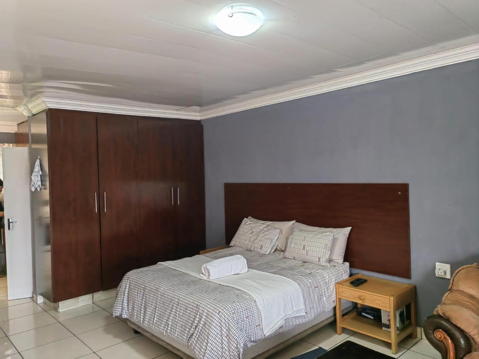 Sibahlenomhlambi Guesthouse Springs  Εξωτερικό φωτογραφία
