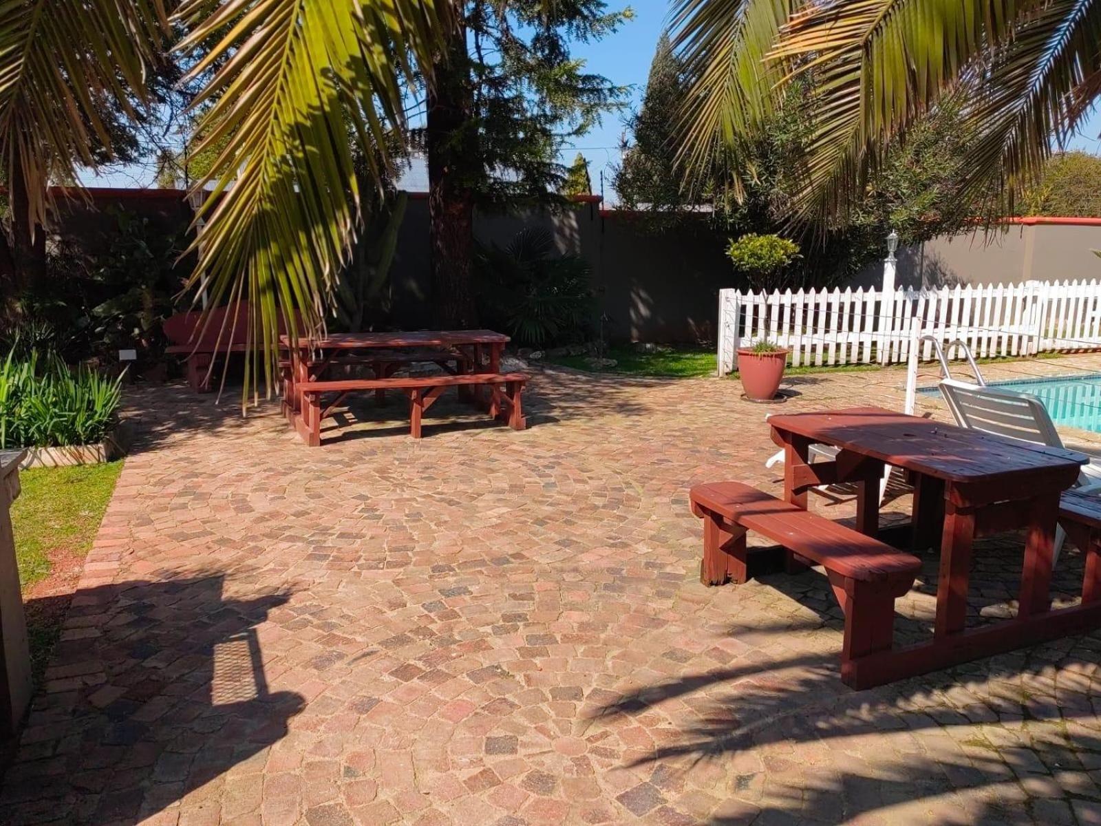 Sibahlenomhlambi Guesthouse Springs  Εξωτερικό φωτογραφία